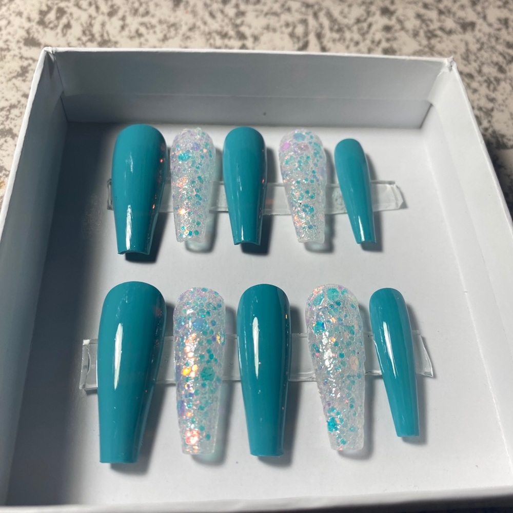 Aqua nails